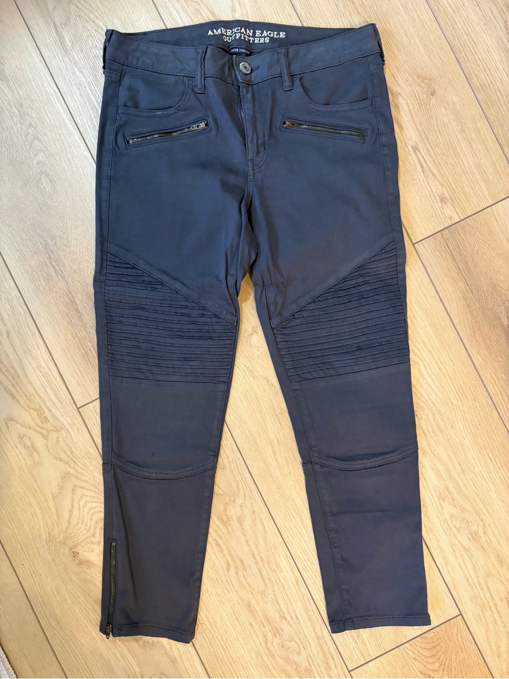 American Eagle Outfitters Grey Skinny Pants